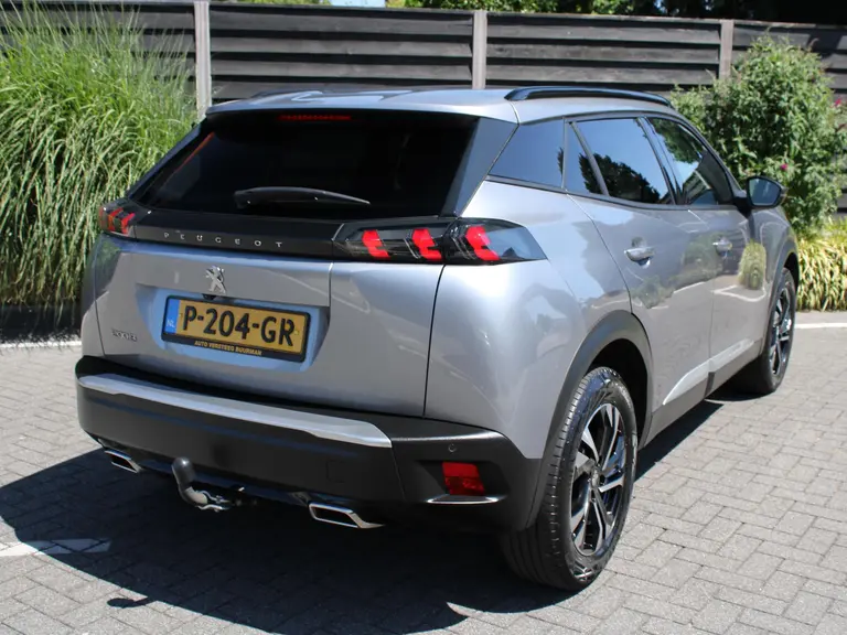 Peugeot 2008 Allure 1.2 PureTech 130PK EAT8 Automaat Navigatie, Achteruitrijcamera, Climate Control, Cruise Control, Trekhaak afbeelding 7