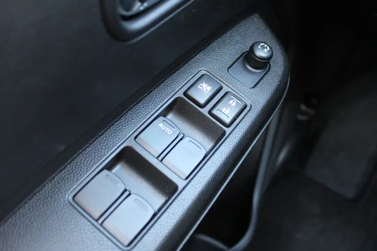 Suzuki Ignis 1.2 Smart Hybrid Allgrip Style, All-Seasons, Keyless, Cruise control en Achteruitrijcamera! afbeelding 29