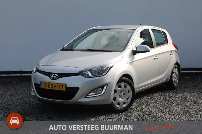 Hyundai i20 1.2i i-Motion 5-Deurs Afneembare Trekhaak, Airco, Parkeersensoren Achter, Radio/CD Speler afbeelding 1