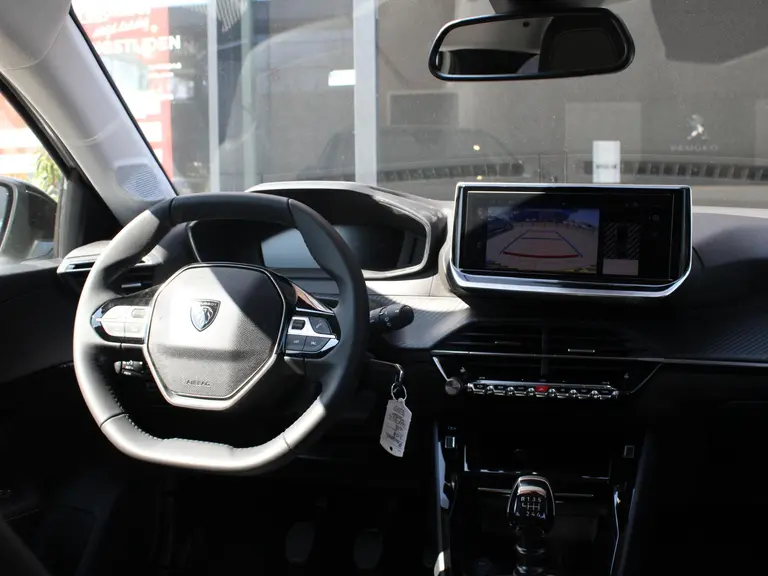 Peugeot 208 1.2 PureTech 100 Allure Navigatie, Stoelverwarming, Camera achter, Parkeerhulp voor & Achter, Lichtmetalen velgen afbeelding 11
