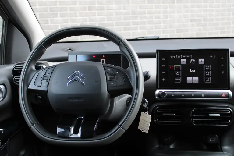 Citroën C4 Cactus 1.2 PureTech Shine Trekhaak, Navigatie, Airco, CruiseControl, Achteruitrijcamera afbeelding 12