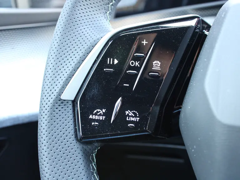 Peugeot 5008 1.2 Hybrid 136PK GT e-DCS6 Automaat 7P Alcantara Leder, Navigatie, Camera 360, Panoramisch-Open Dak, Elektrische Achterklep afbeelding 46