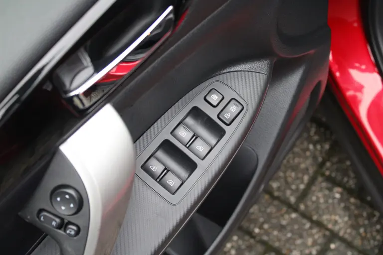 Mitsubishi Eclipse Cross 2.4 PHEV Instyle Nu met gratis trekhaak! Automaat, Lederen bekleding, Applecarpl./Andr. Auto afbeelding 8