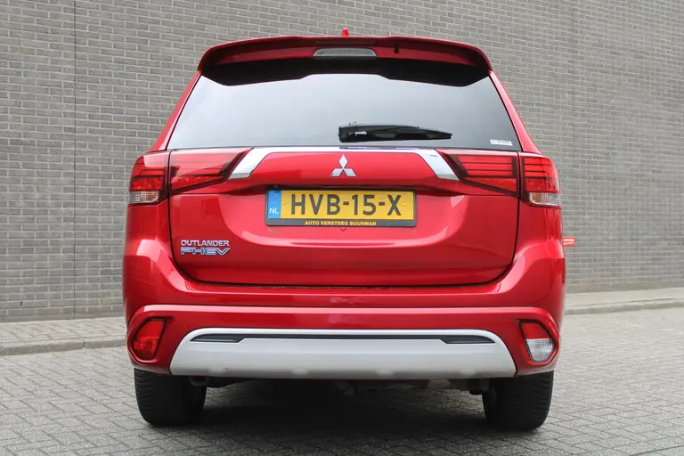 Mitsubishi Outlander 2.4 PHEV Intense+ Cruise/Climate control, Apple carplay/Android auto, Camera, Stoelverwarming, 18"LM velgen, afbeelding 6