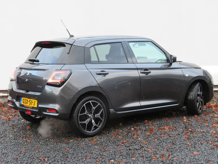 Suzuki Swift 1.2 Select Smart Hybrid, Automaat en 17 inch velgen! DEMOVOORDEEL, met Camera en Parkeersensoren afbeelding 3