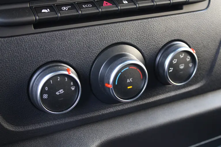 Renault Master T35 2.3 dCi 165 L3 EL Energy Achteruitrijcamera, Airco, BlueTooth, Cruise control, DHollandia Bakopbouw met laadklep afbeelding 18