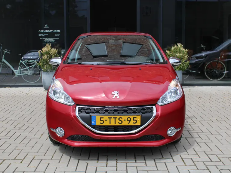 Peugeot 208 1.2 VTi 82PKStyle Lichtmetalen velgen, Airco, Navigatie en Getinte Ramen afbeelding 3