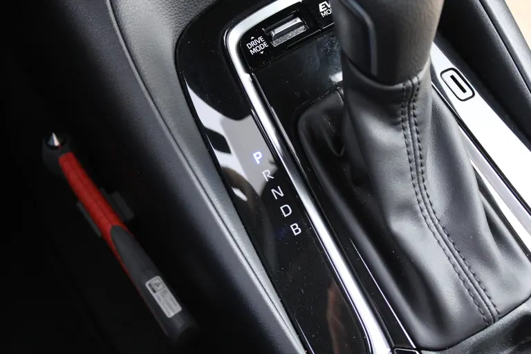 Suzuki Swace 1.8 Hybrid Select Automaat, Achteruitrijcamera, Stuurverwarming, Apple Carpl./Andr. Auto afbeelding 26