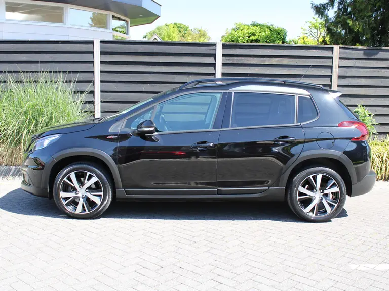 Peugeot 2008 GT-Line 1.2 PureTech 110PK EAT6 Automaat Panoramadak, Camera Achter, Parkeerhulp achter, Lichtmetalen velgen afbeelding 4