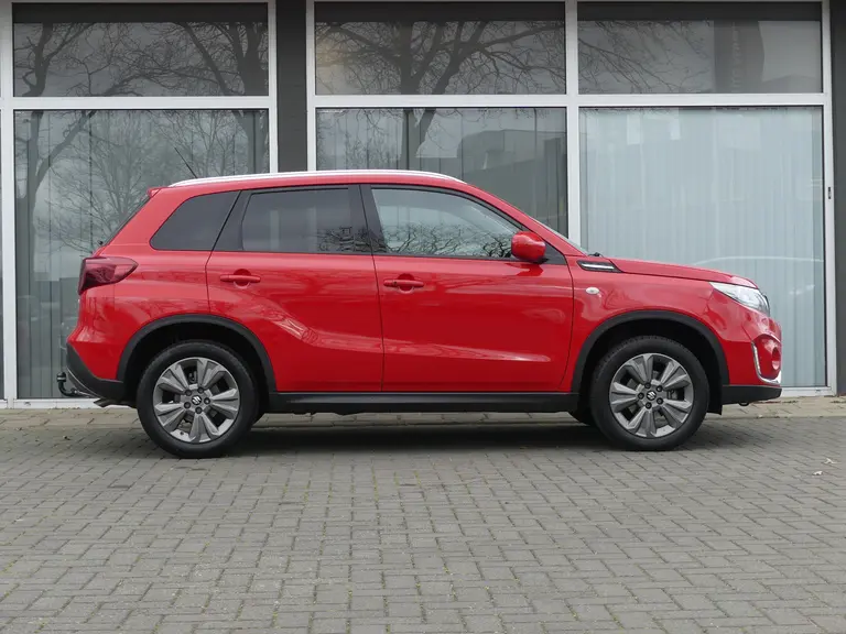 Suzuki Vitara 1.4 Boosterjet Select Smart Hybrid, Automaat, Trekhaak, Navigatie, Keyless en goed onderhouden! 1500 KG TREKGEWICHT! afbeelding 2