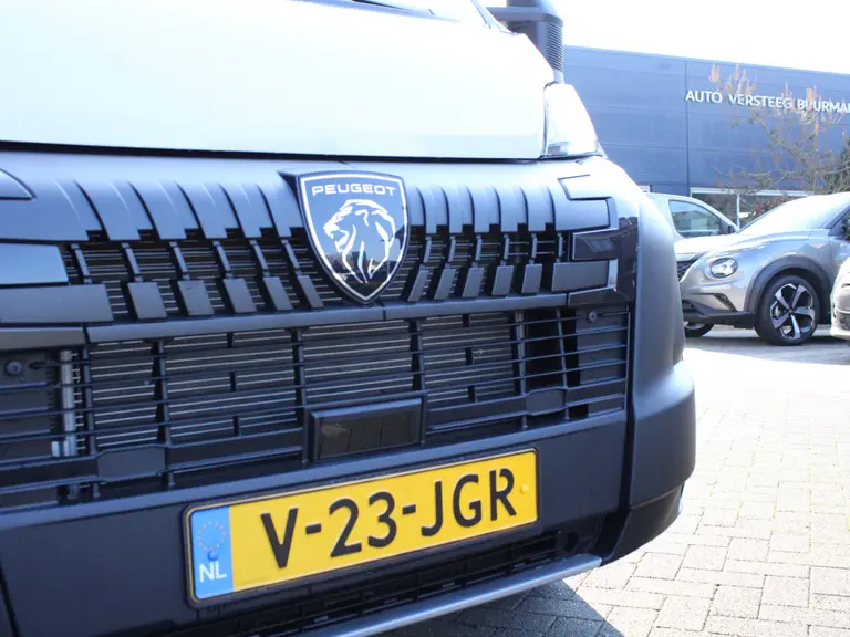 Peugeot Boxer 2.2 BlueHDi 140PK Automaat L3 3.5t Citybox Bakwagen/Laadbak/Citybox Navigatie, LED Koplampen, Laadklep, Draadloze Telefoonlader, Camera Achter afbeelding 4