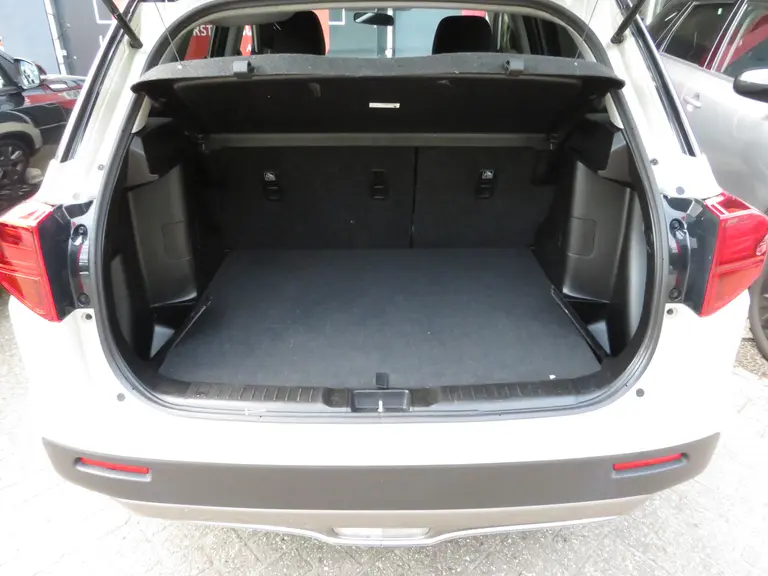 Suzuki Vitara 1.0 Boosterjet Select 1e Eig, Dealer Onderhouden, Cruise control En Android/Apple Carplay afbeelding 10