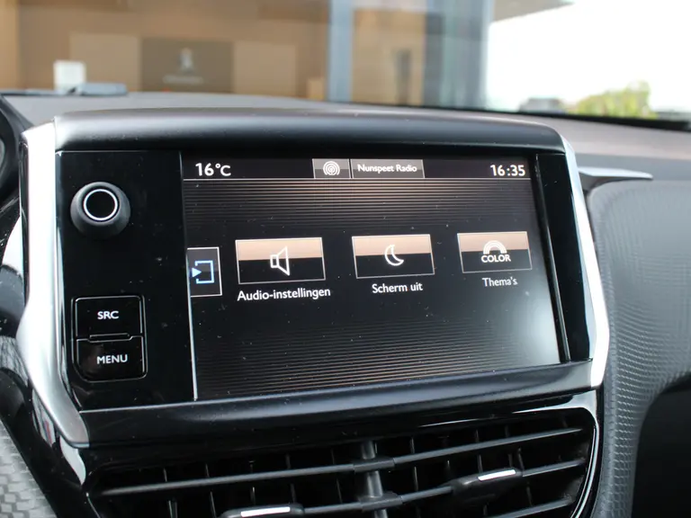 Peugeot 2008 1.2 PureTech Active 110PK Climate Control, Trekhaak, Navigatie afbeelding 18