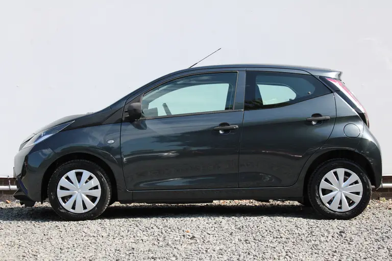 Toyota Aygo 1.0 VVT-i x-fun Elektr. ramen voor, Start/Stop Systeem, Airco, All-Season banden afbeelding 3