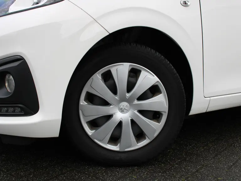 Peugeot 108 1.0 e-VTi Active 72PK 5DRS Bluetooth, Airco, Centrale vergrendeling, Audio afbeelding 3