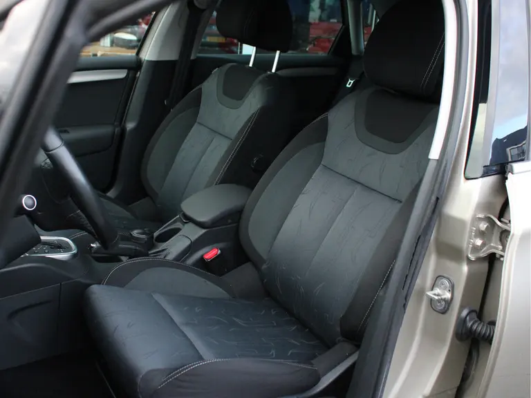 Citroën C4 1.6 VTi Tendance Automaat Trekhaak, Cruise en Climate Control, Dimmende Binnenspiegel afbeelding 7