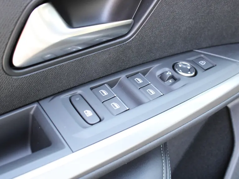 Peugeot 5008 1.2 Hybrid 136PK GT e-DCS6 Automaat 7P Alcantara Leder, Navigatie, Camera 360, Panoramisch-Open Dak, Elektrische Achterklep afbeelding 36