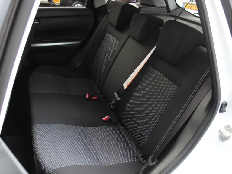Suzuki Vitara 1.4 Boosterjet Select Smart Hybrid Adaptieve Cruise en Climate Control, Carplay/Android Auto afbeelding 7