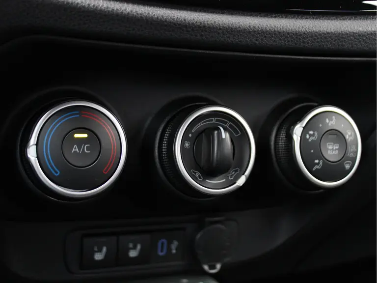 Toyota Aygo X 1.0 VVT-i S-CVT Pulse Automaat Achteruitrijcamera, Cruise Control Adaptief, Airco, Stoelverwarming voor afbeelding 23