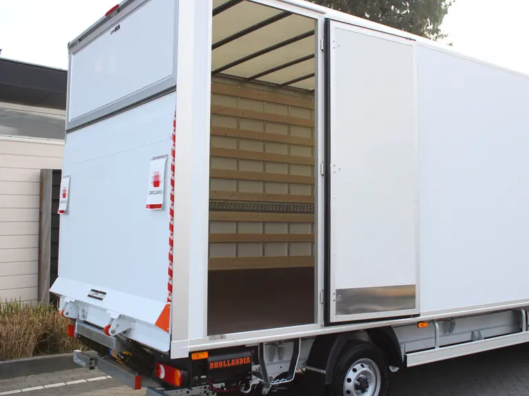 Peugeot Boxer 2.2 BlueHDi 140PK L4 3.5t Citybox Bakwagen/Laadbak/Citybox Navigatie, LED Koplampen, Laadklep, Draadloze Telefoonlader afbeelding 8