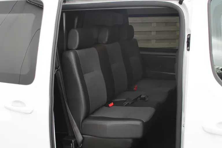 Peugeot Expert 2.0 BlueHDI 145PK L3 Dubbele Cabine Navigatie, Achteruitrijcamera, Trekhaak Afneembaar, Airco, Parkeersensoren Achter, Bluetooth, Cruise Control afbeelding 11