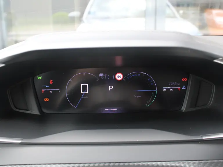 Peugeot 208 Hybrid 100PK e-DCS6 Allure Stoelverwarming,Adaptieve cruise control, Achteruitrijcamera afbeelding 17