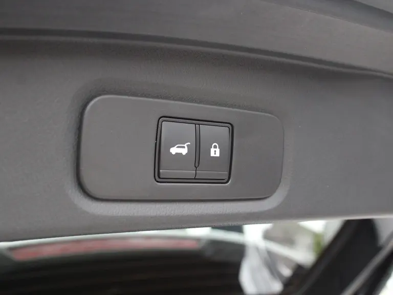 Nissan QASHQAI Tekna Plus 1.3 MHEV 158PK Xtronic Automaat Navigatie, Rondomzichtcamera, Keyless, Panoramadak, Leder, Elektrische Kofferbak, Stoelverwarming, Massage afbeelding 14