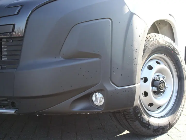 Peugeot Boxer Citybox 2.2 BlueHDi 140PK EAT8 Automaat L3 3.5t Bakwagen met laadklep Navigatie, LED Koplampen, Laadklep, Draadloze Telefoonlader, Camera Achter afbeelding 3