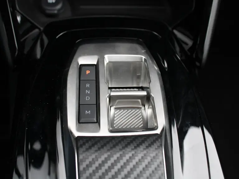 Peugeot 208 Allure Hybrid 100PK e-DCS6 Automaat Navigatie, Parkeerhulp voor & achter, Camera achter, Climate Control afbeelding 25