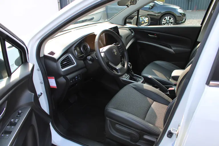 Suzuki S-Cross 1.5 Hybrid Style, Automaat, Trekhaak ORG NL met 6 jaar Fabrieksgarantie! 360 Camera, Draadloos Carplay en Dealer onderhouden! afbeelding 9