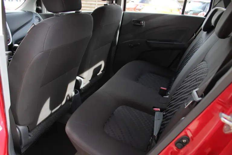 Suzuki Celerio 1.0 Comfort Airco, Elektrische Ramen, Radio, Centrale Vergrendeling, Bluetooth afbeelding 14