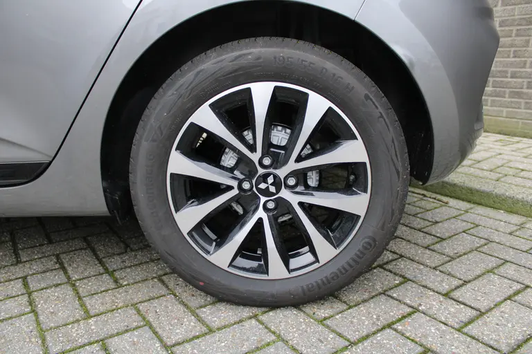 Mitsubishi Colt 1.0T MT Intense Cruise/Climate control, 16"LM velgen, Camera, Apple Carplay/Andr.auto, Parkeersensoren V+A, afbeelding 35
