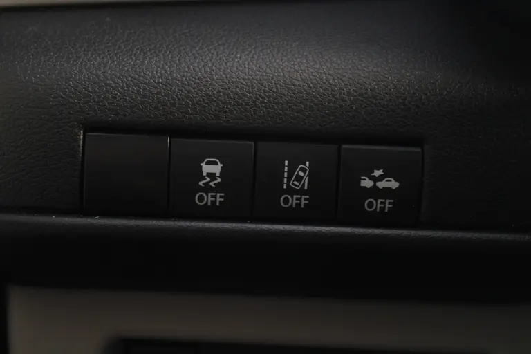 Suzuki Swift 1.2 Style Smart Hybrid GT-Styling Pakket, Navigatie, Parkeersensoren, Adaptieve Cruise Control, Draadloos Apple Carplay/Android Auto afbeelding 37