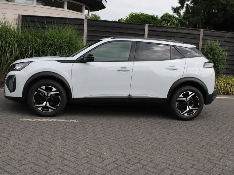 Peugeot 2008 Allure 1.2 PureTech 100PK Navigatie, Camera Achter, parkeerhulp voor en achter, Apple Carplay/Android auto draadloos afbeelding 7