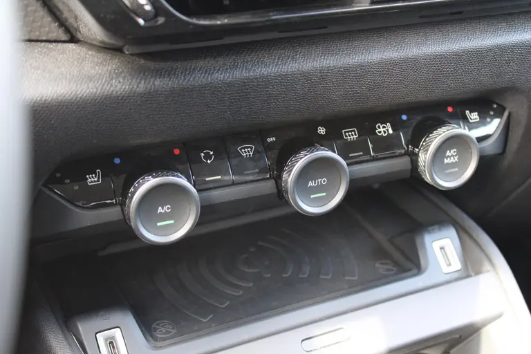 Citroën Ë-C4 Max 156pk Extended range 54 kWh Automaat, Airco, HUD, Applecarpl./Andr. Auto, Navigatie, Verw. Voorruit afbeelding 23