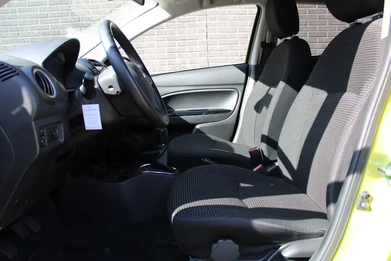 Mitsubishi Space Star 1.0 Bright Elektr. ramen, Start/stop, 14'' inch LM velgen, ClimateControl, Privacy Glass afbeelding 9