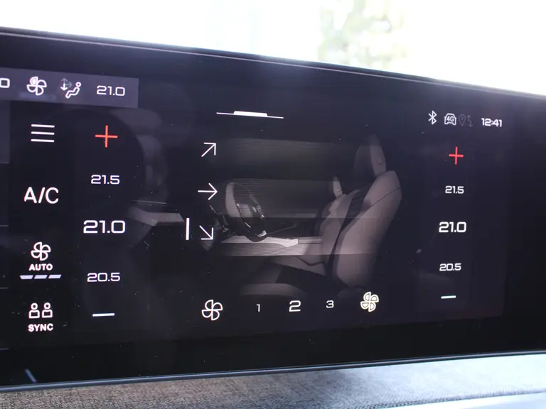 Peugeot 5008 1.2 Hybrid 136PK GT e-DCS6 Automaat 7P Alcantara Leder, Navigatie, Camera 360, Panoramisch-Open Dak, Elektrische Achterklep afbeelding 20