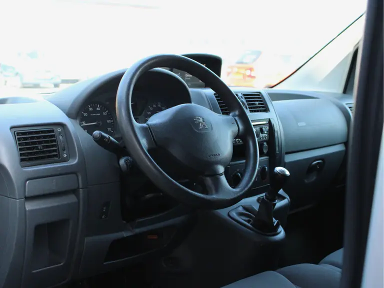 Peugeot Expert 227 1.6 HDI L1H1 Navteq 2, 3 Zitplaatsen Trekhaak, Navigatie, Cruise Control, Bluetooth, Airco afbeelding 6