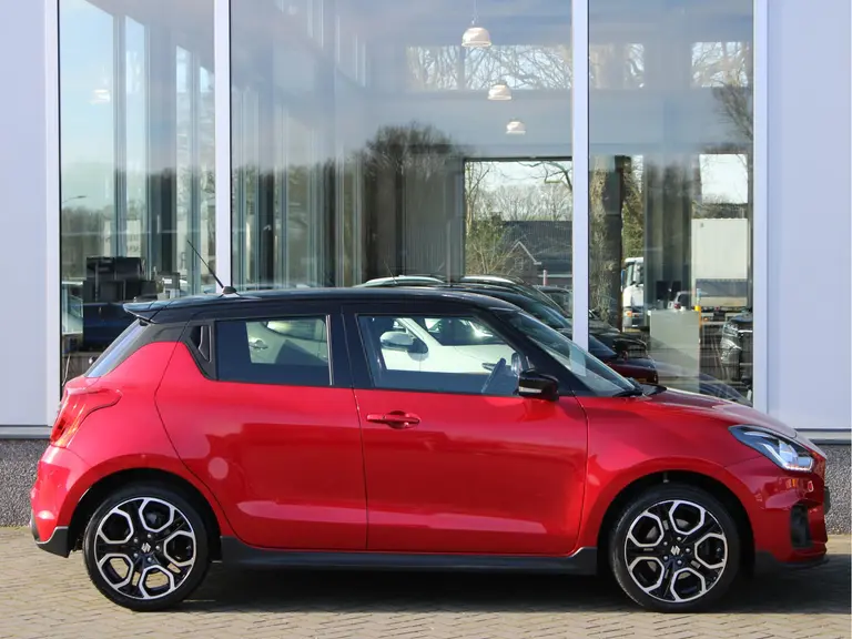 Suzuki Swift 1.4 Sport Smart Hybrid 6-Versnellingsbak, Origineel Nederlands, Navigatie, Cruise en Climate Control afbeelding 16