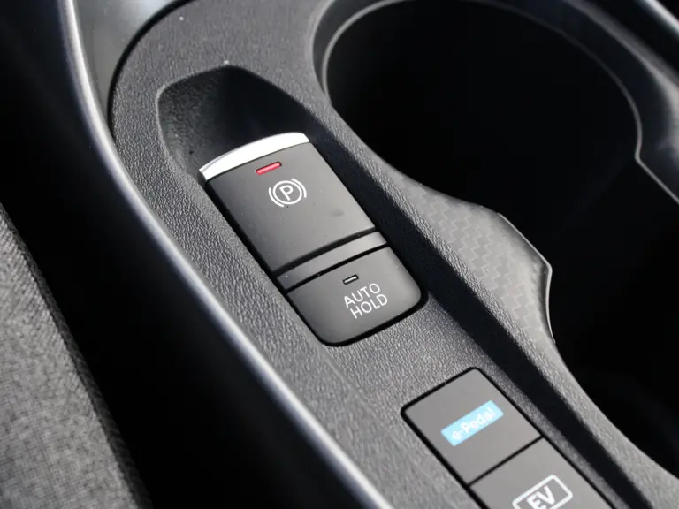 Nissan Juke 1.6 Hybrid 143PK N-Design Automaat Navigatie,  Achteruitrijcamera, Keyless Entry & Start, Stoel & Stuurverwarming, Parkeersensoren Voor & Achter afbeelding 36
