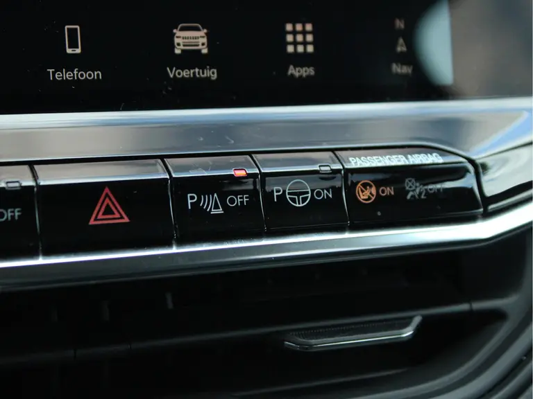 Jeep Compass 1.5T e-Hybrid Altitude Rondomzicht Camera, Stoelventilatie & -verwarming, Cruise & Climate Control afbeelding 24