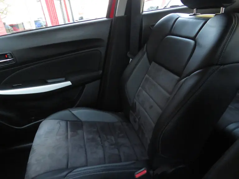Suzuki Swift 1.2 Comfort Smart Hybrid, Dealer onderhouden, Alcantara bekleding en Dakspoiler afbeelding 27