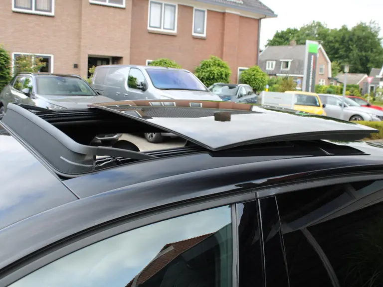 Peugeot 408 GT 1.2 PureTech 130PK EAT8 Automaat Navigatie, Rondomzichtcamera, Stoelverwarmig, Massage, Stuurverwarming, Panoramadak, Trekhaak afbeelding 16