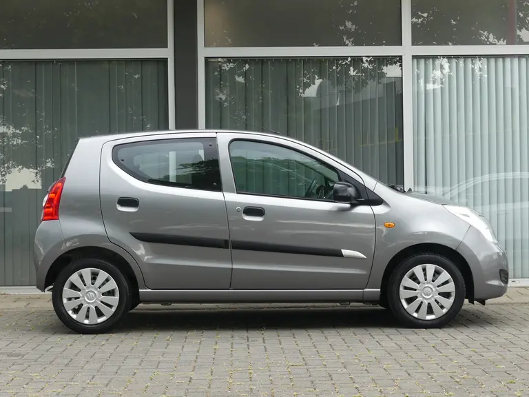 Suzuki Alto 1.0 Comfort EASSS Airconditioning, Stootlijsten, Centrale deurvergrendeling afbeelding 2