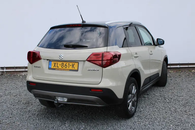 Suzuki Vitara 1.0 Boosterjet Select, Automaat, Trekhaak, Parkeersensoren en Navigatie afbeelding 3