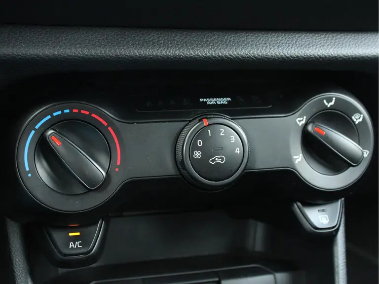 Kia Picanto 1.0 CVVT EconomyPlusLine Bluetooth, Radio, Airco, Elektrische Ramen Voor afbeelding 18