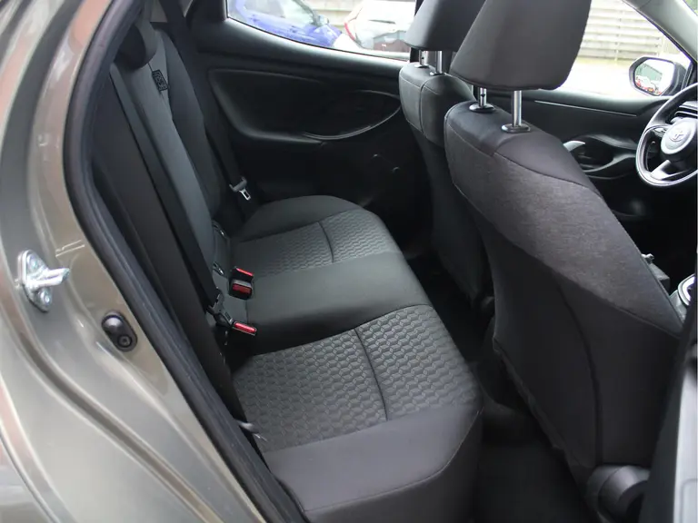 Toyota Yaris 1.5 VVT-i Active Adaptieve Cruise Control, Carplay/Android Auto, Achteruitrijcamera, Airco afbeelding 32