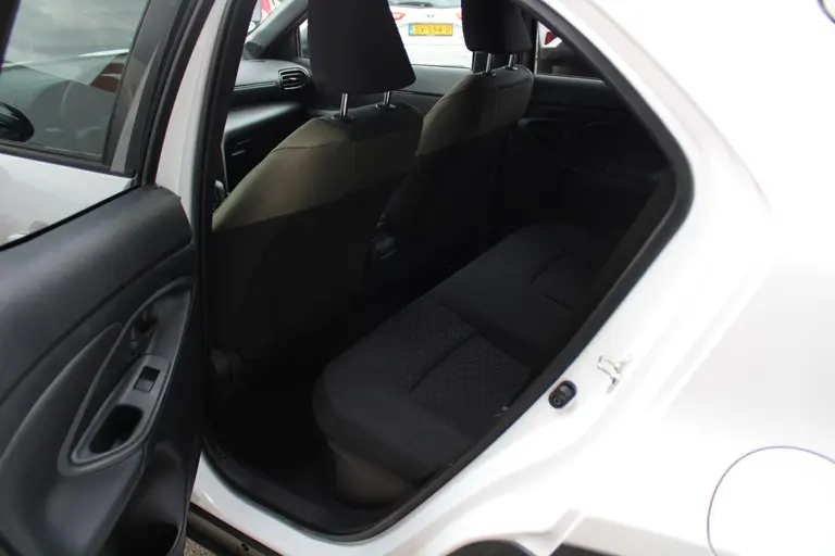 Toyota Yaris Cross 1.5 Hybrid Explore , Automaat, Applecarplay/Androidauto, Parkeersensoren voor en achter afbeelding 10