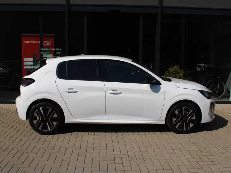 Peugeot 208 1.2 PureTech 100 Allure Navigatie, Stoelverwarming, Camera achter, Parkeerhulp voor & Achter, Lichtmetalen velgen afbeelding 9