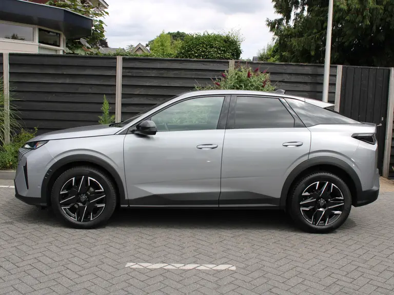 Peugeot 3008 Allure 1.2 Hybrid 136PK e-DCS6 Automaat Navigatie, Rondomzichtcamera, Stoel & Stuurwielverwarming, Keyless, Draadloze Telefoonlader afbeelding 6